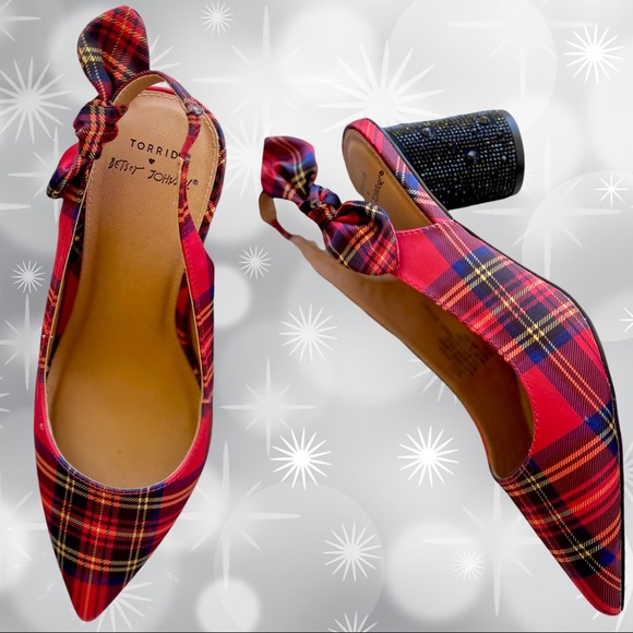 TORRID BETSEY JOHNSON RED CYLINDER HEEL PUMP (WW) Wide width NEW - Picture 6 of 16